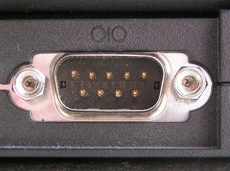 DE9 